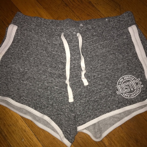 Shorts - Picture 1 of 3